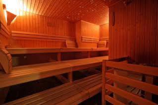 Esplanade Swiss Quality Hotel Davos Bagian luar foto